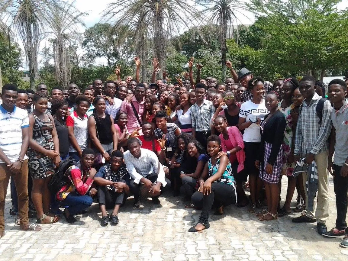 Jambites group photo at an outdoor event